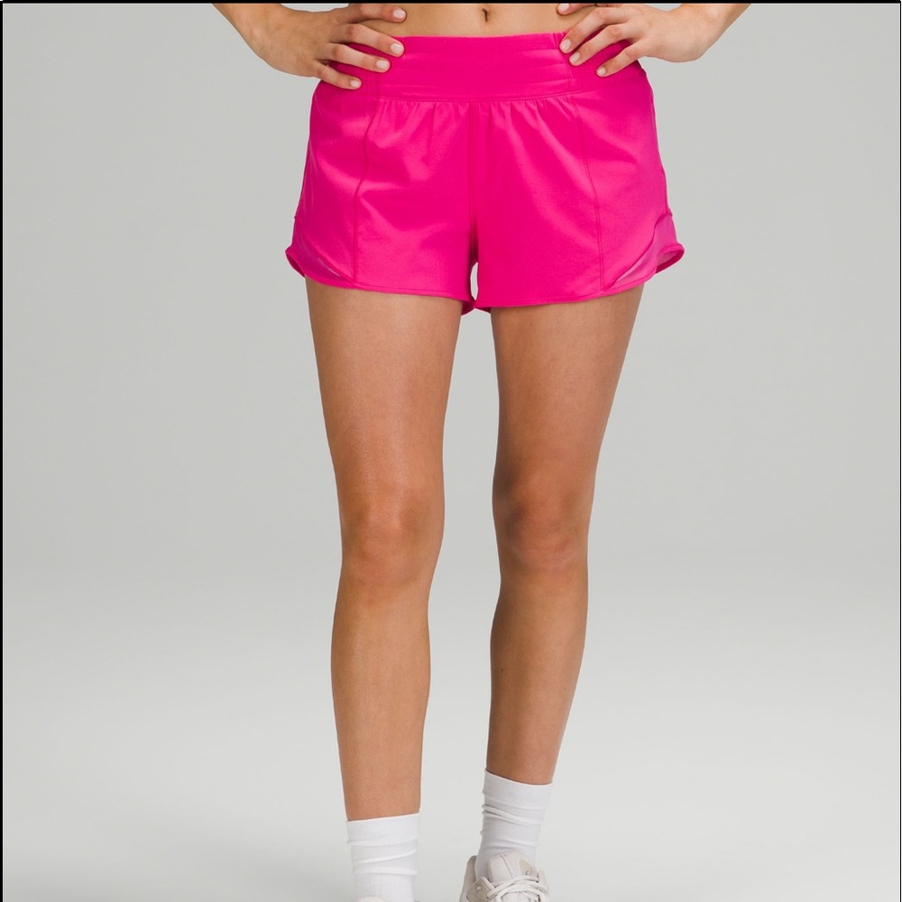Lululemon High Rise Hotty Hot 2.5” Shorts
